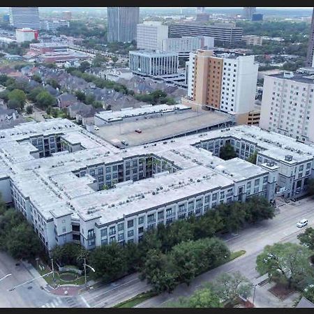 Luxury 1Bedroom/Pool View/ Galleria W/Study Desk 휴스턴 외부 사진