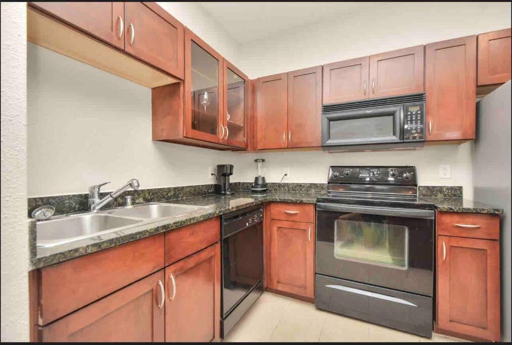 Luxury 1Bedroom/Pool View/ Galleria W/Study Desk 휴스턴 외부 사진