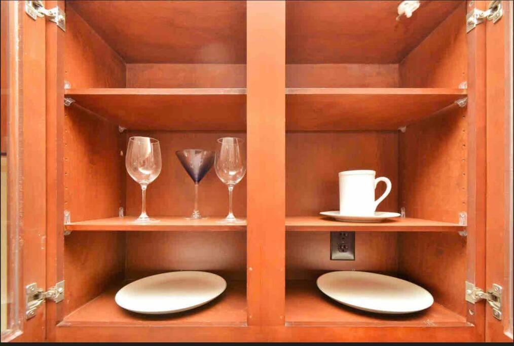 Luxury 1Bedroom/Pool View/ Galleria W/Study Desk 휴스턴 외부 사진