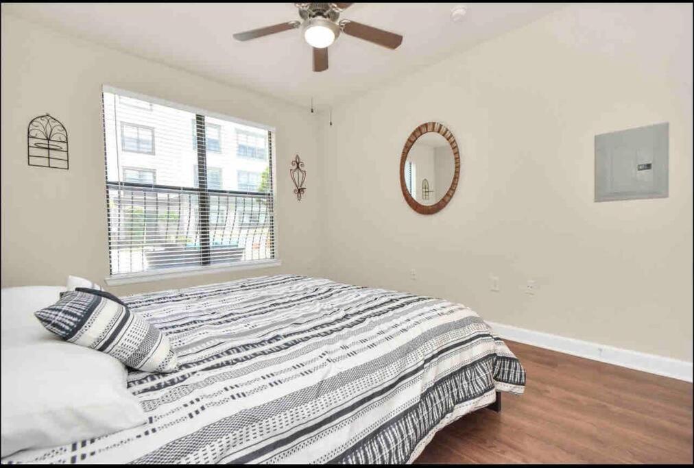 Luxury 1Bedroom/Pool View/ Galleria W/Study Desk 휴스턴 외부 사진